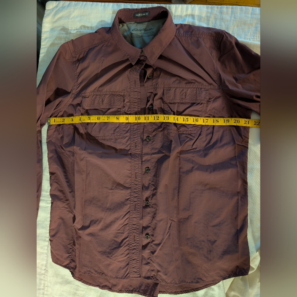Eddie Bauer Modern Classic-Fit Button-Up Shirt M
